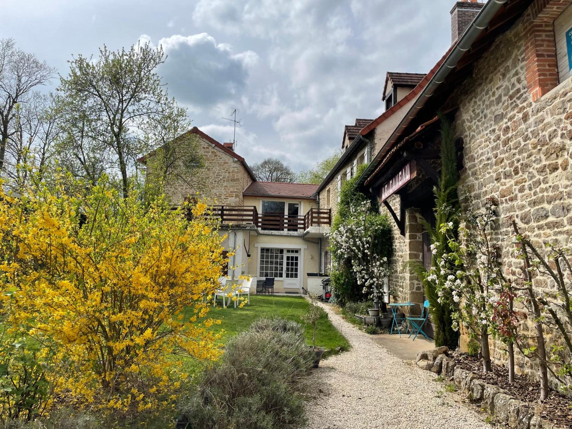 Domaine De Vandenesse Et Spa Esterno foto